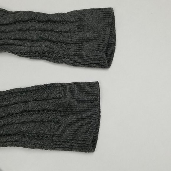 AEO Cable Knit Sweater - Picture 3 of 7